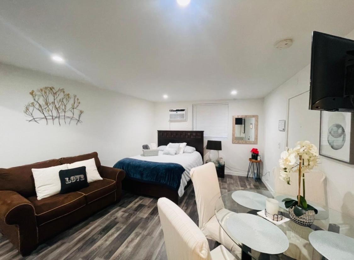 Lovely Sherman Oaks Studio Лос Анджелис Екстериор снимка